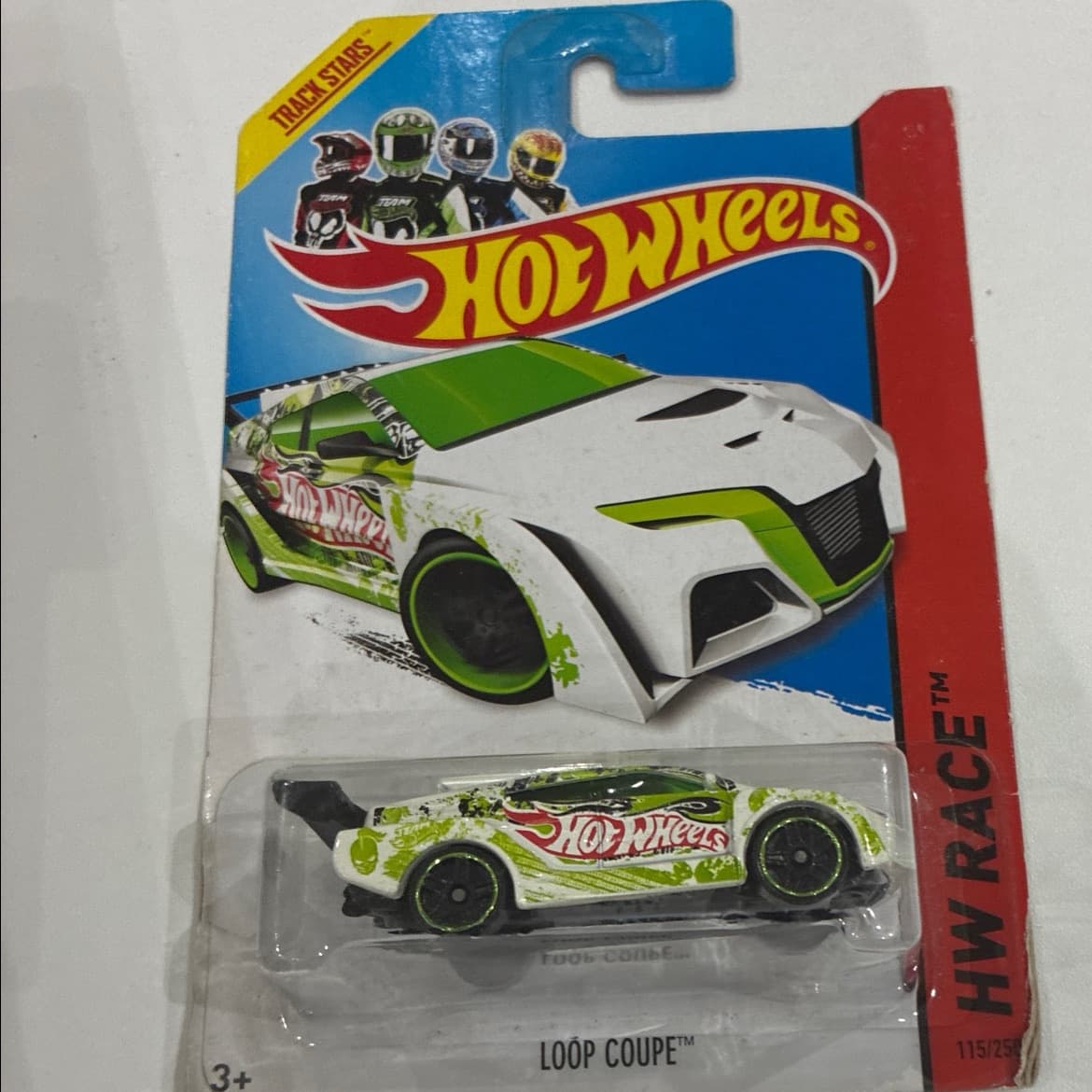 Loop Coupe