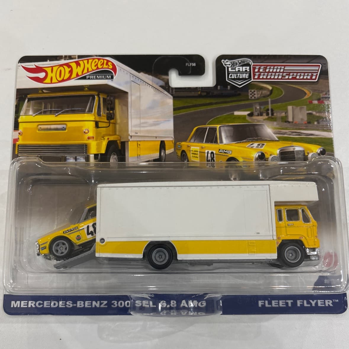 Mercedes-Benz 300 SEL 6.8 AMG & Fleet Flyer