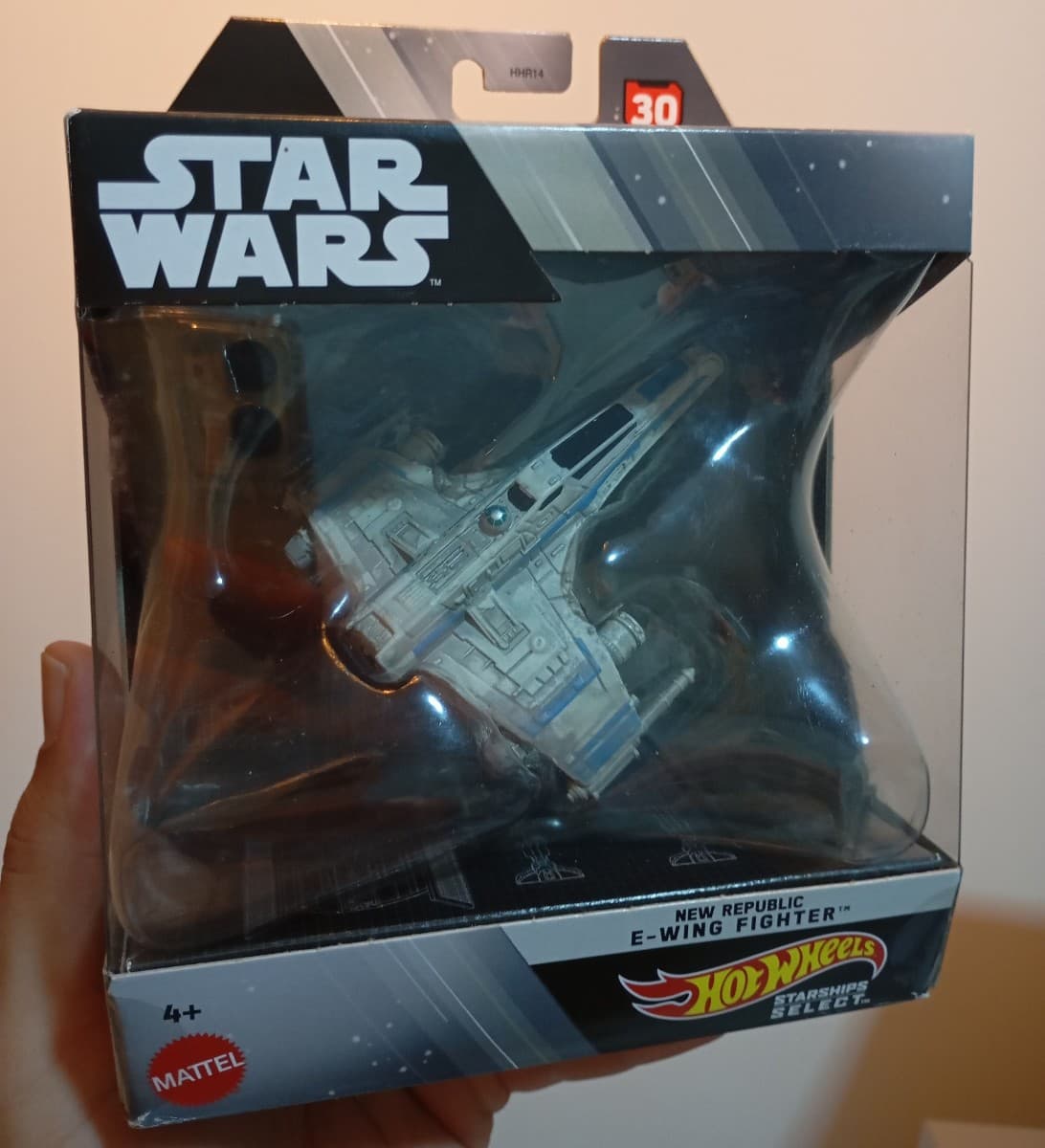 E - WING FIGHTER