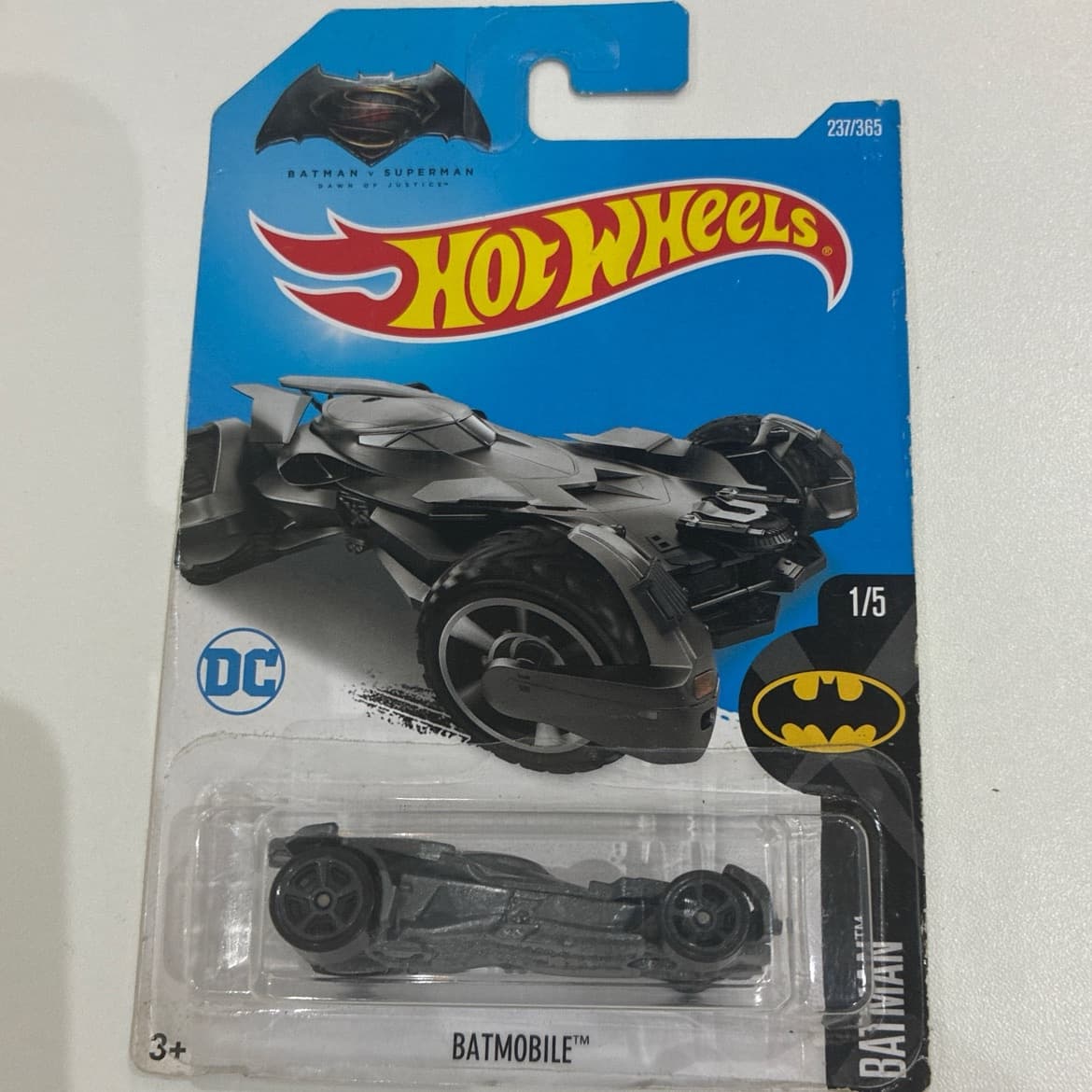 Batmobile - Batman v Superman 