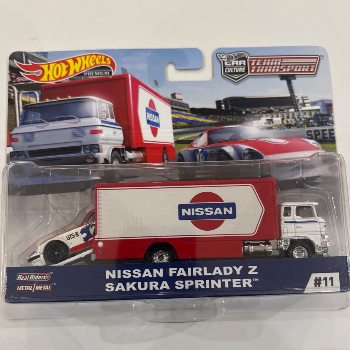 Nissan Fairlady Z & Sakura Sprinter