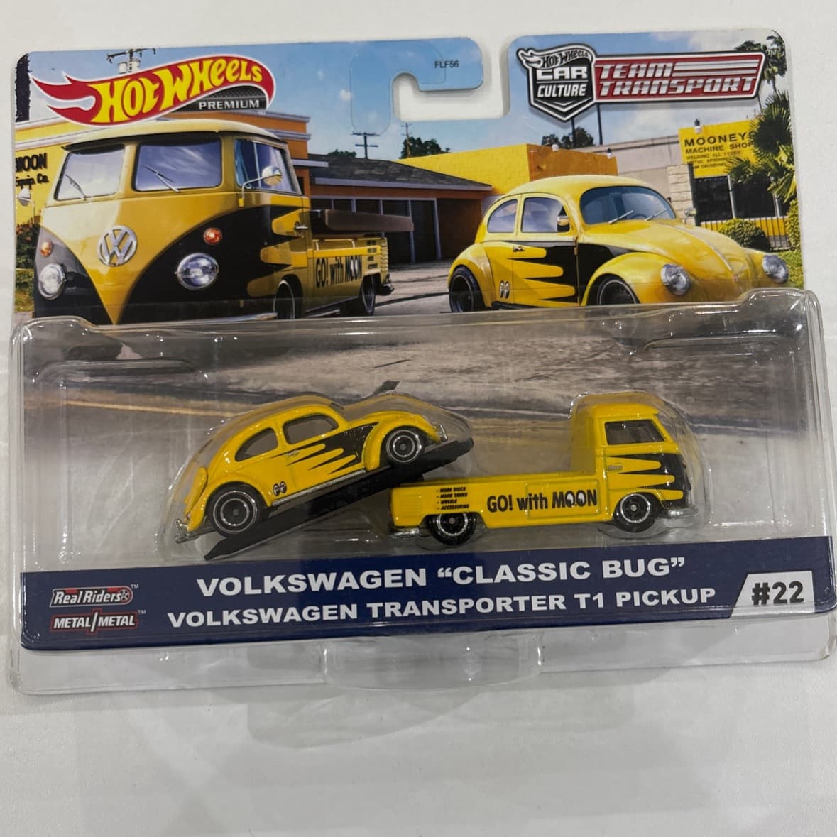 Volkswagen "Classic Bug" & Volkswagen Transporter T1 Pickup