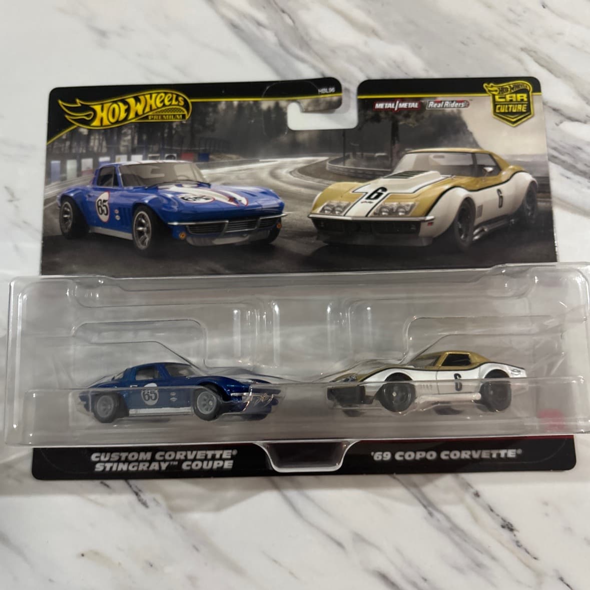 Custom Corvette Stingray coupe & 69 Copo Corvette